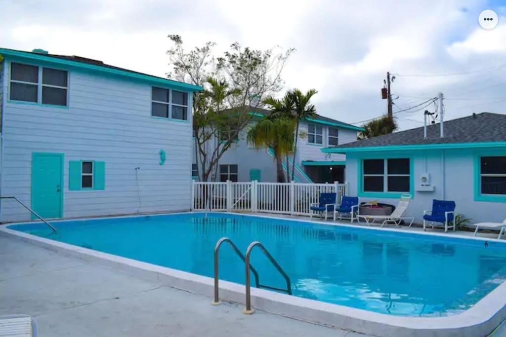 Private One-Bedroom 13-Directly Across From Beach St. Pete Beach Bagian luar foto